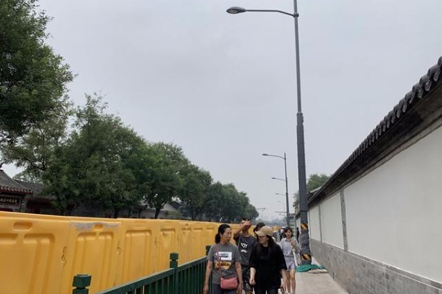 Beijing introduces intelligent lamp posts