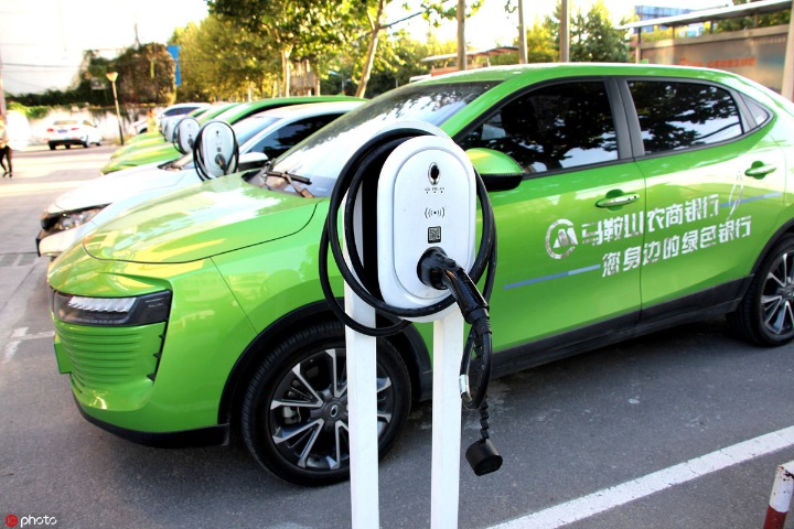 China's electric vehicle charging posts continue steady growth