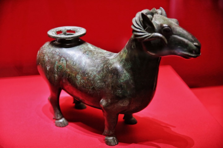 Artifacts crafted for well-being on show at Beijing's Summer Palace