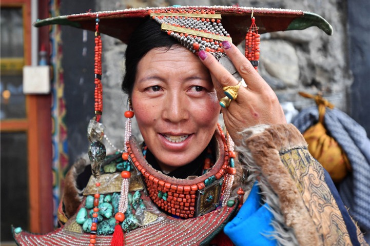Photo exhibition in Mongolia showcases development of China's Tibet