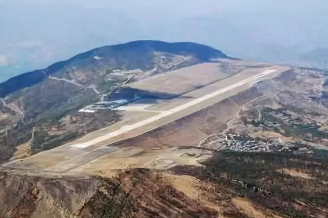 Xinjiang to build first plateau airport