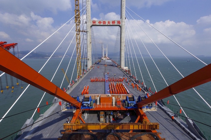 Country completes first cross-sea span to carry vehicles, trains in Fujian
