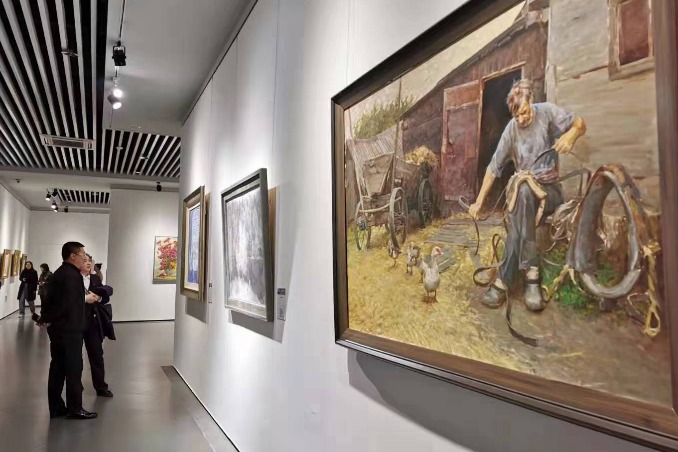 Painting exhibition celebrates Sino-Russian ties