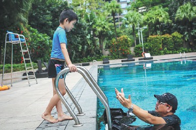 Guangdong to teach swimming in primary schools