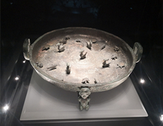 Shanxi museum unveils rare bronze relics