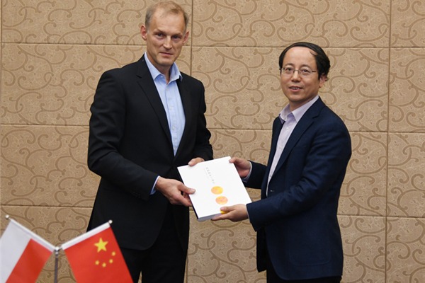 Poland’s ambassador to China visits Shanxi University