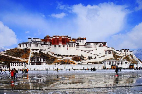 State fuel provider continues heavy subsidies for Tibet travel