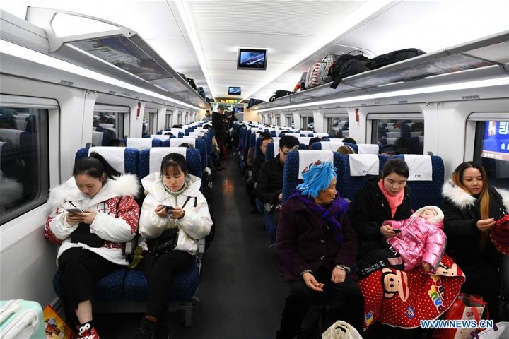 Passenger trips total 758m since start of Spring Festival travel rush