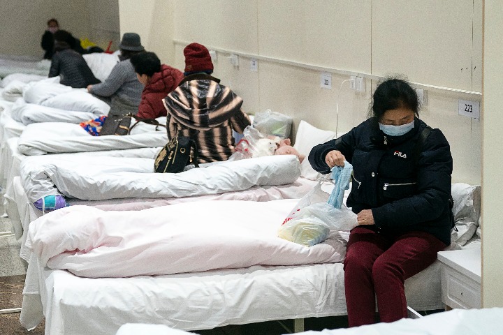 Cabin hospital in Wuhan starts receiving patients