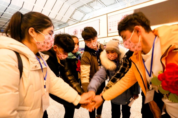 Flight brings 174 Xinjiang workers back to Changsha