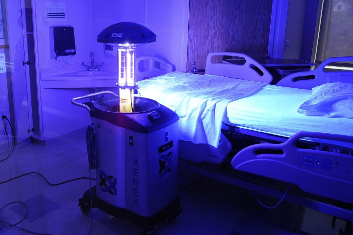 How to use a UV lamp to disinfect home or offices?