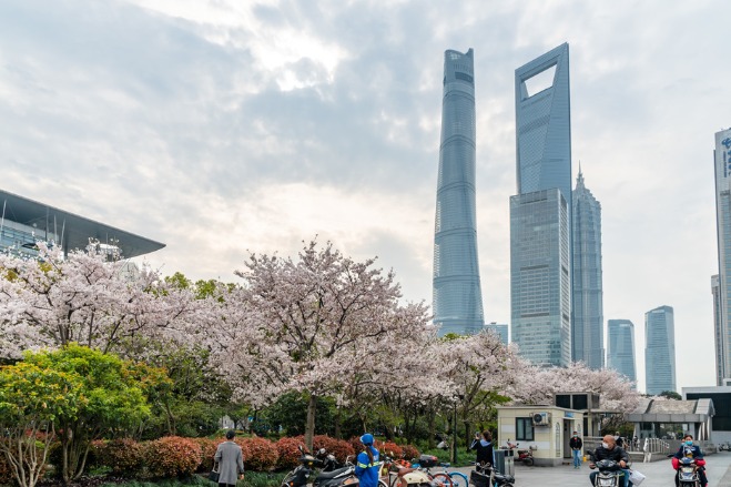 Shanghai rises to fourth spot among world's financial centers