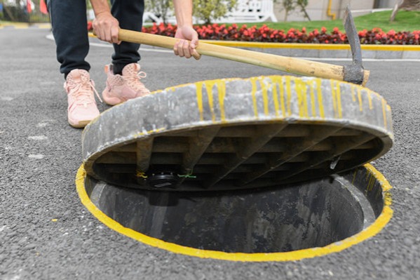Stricter penalties for manhole lid thieves
