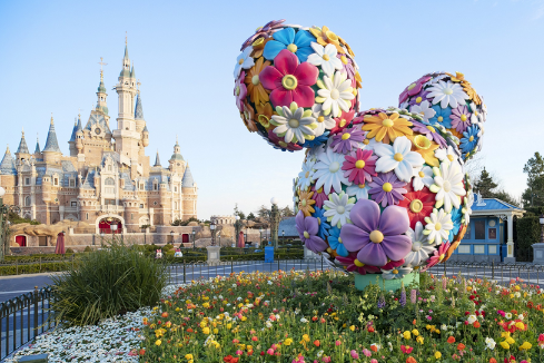 Shanghai Disneyland sells out tickets for reopening day