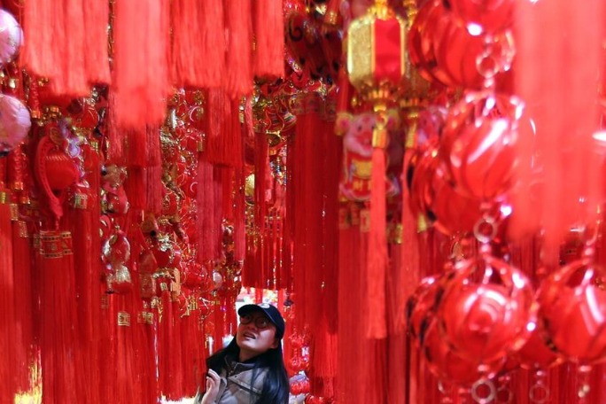 Spring Festival fair thrives in Beijing