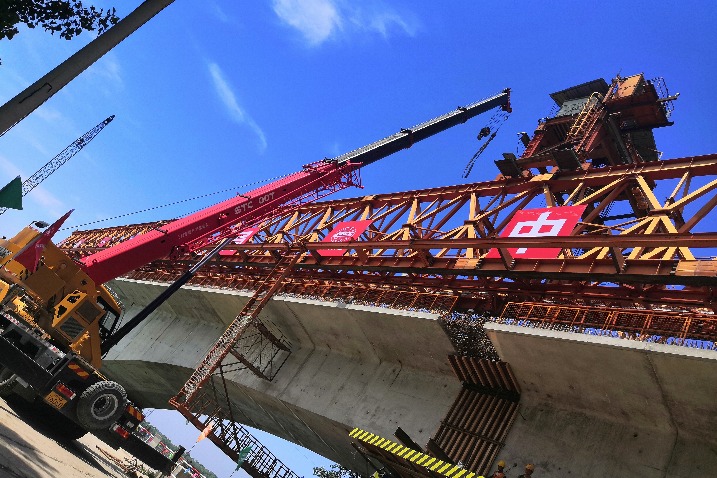 Construction of Asia's largest 'blocks building'-style bridge reaches key stage