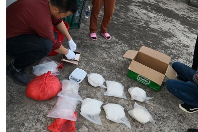 Traffickers increasingly go online to deal drugs