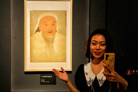 Ming, Qing dynasty portrait show opens in Beijing