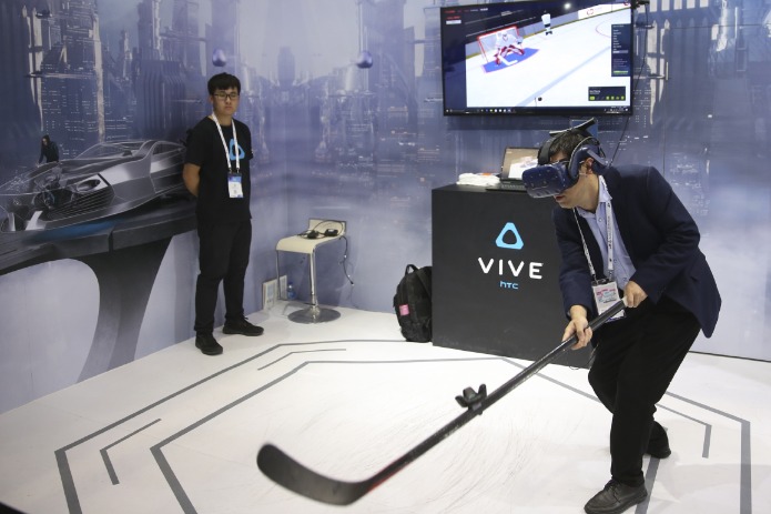 VR, AR set to redefine workplace, entertainment
