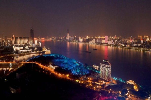 Conference in Wuhan signposts city's recovery