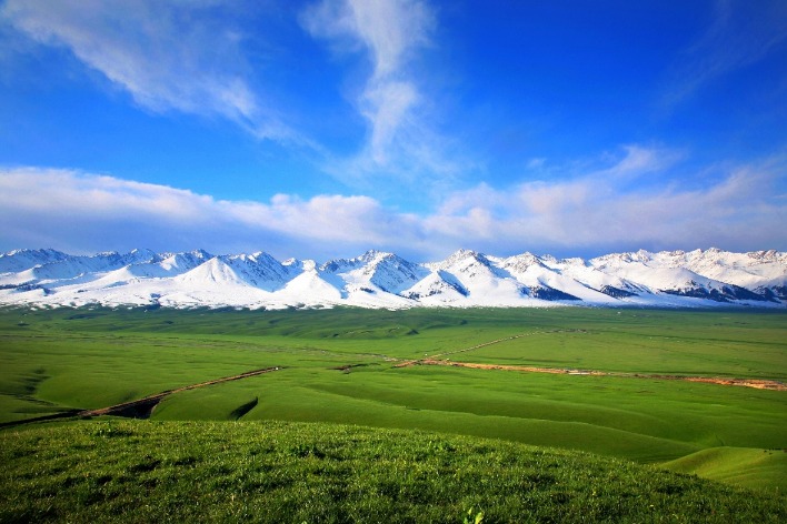 Xinjiang aims high with quality tourist sites