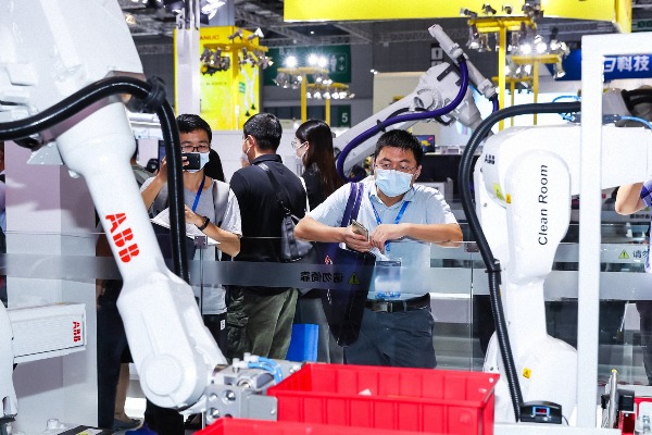 ABB to make more industrial robots in China