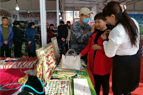 China-Mongolia commodity trade fair kicks off in Ejine