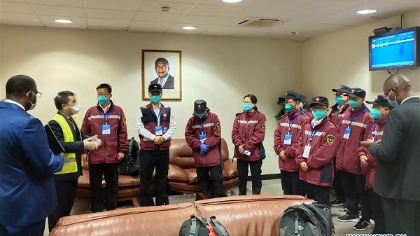 Chinese medical experts arrive in Angola to aid fight against COVID-19