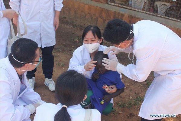 Chinese medics in South Sudan visit children's home