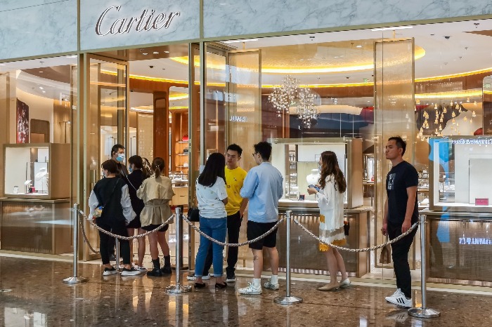 Cartier upbeat on China's luxury comeback, planning new stores