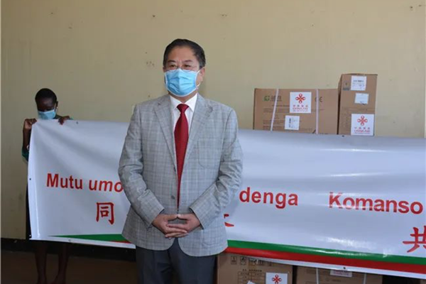 China donates 100,000 masks to Malawi