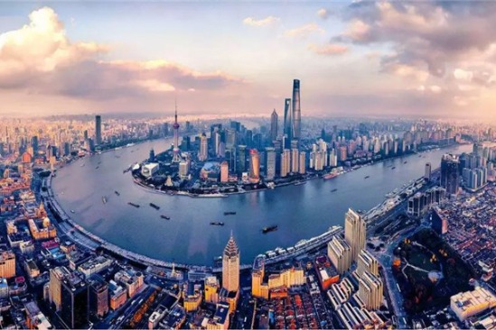 Lujiazui a center for financial leasing business