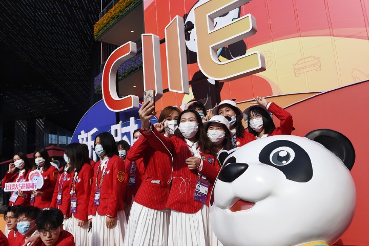 Deals at 3rd CIIE sign of strong global confidence