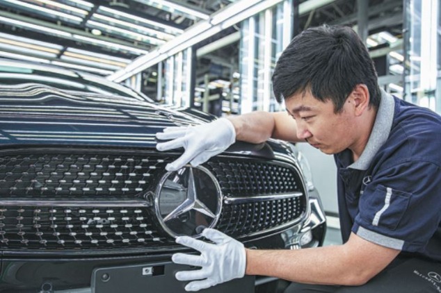 Daimler to produce Mercedes trucks in China
