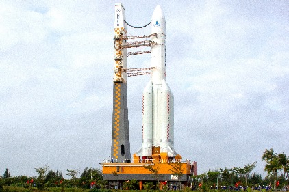 Rocket to lift Chang'e 5 moved to launch pad