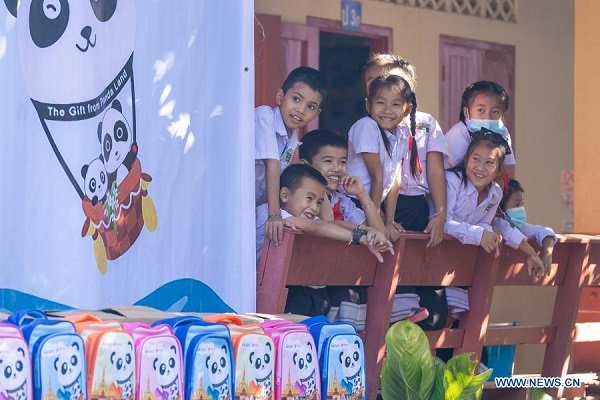 Chinese group gifts Panda Packs to Lao students