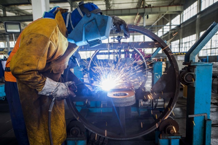 Manufacturing PMI rises to highest level in 2020, NBS says