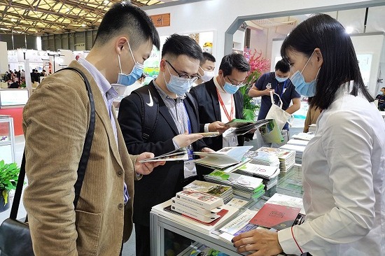 Yangzhou shines at national travel expo