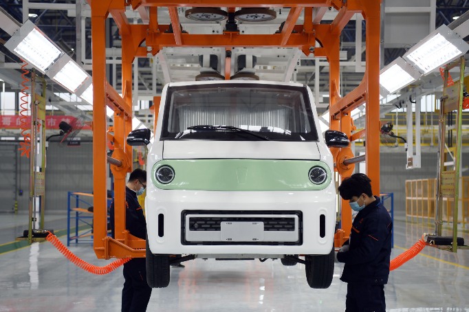 NEVs drive China's auto industry growth