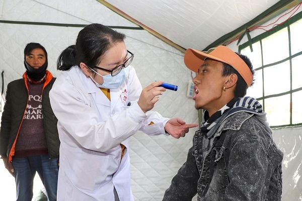 Medical aid boosts Tibet and Xinjiang healthcare