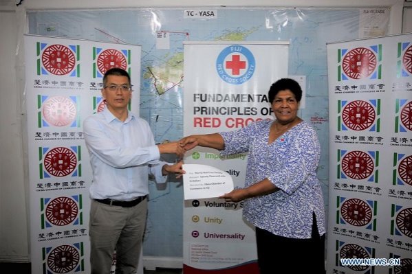 China Chamber of Commerce in Fiji donates money to Fiji for tropical cyclone relief