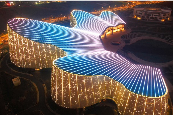 Nantong Grand Theatre in Jiangsu nears completion