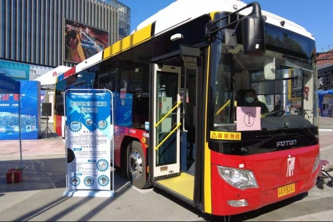 Guangzhou trolleybuses use automatic disinfection system