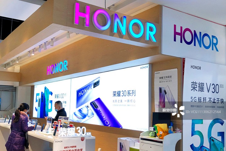 Honor partners Microsoft for OS