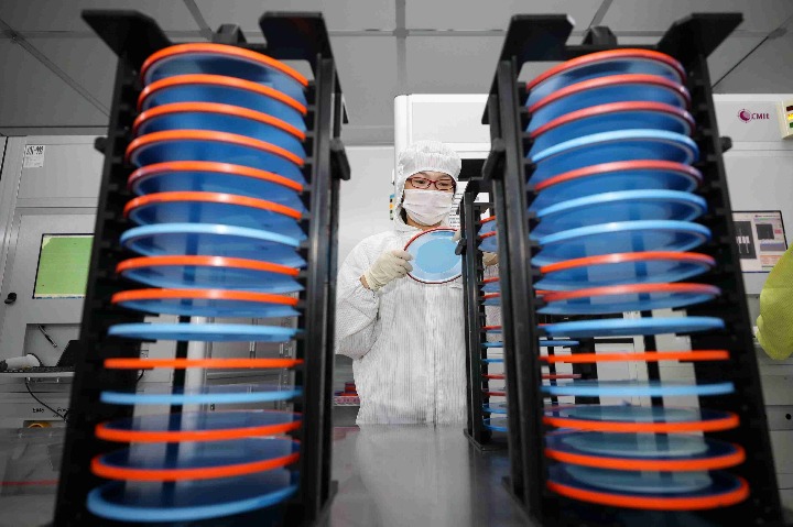 Chinese chipmakers eye global glory