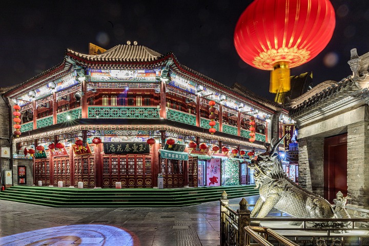 Ancient buildings sparkle during light show in Tianjin
