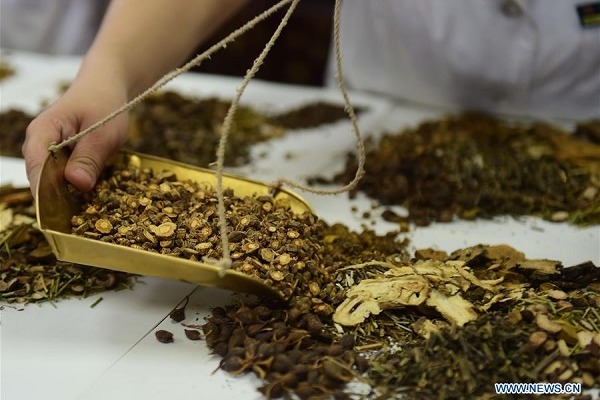 China further promotes TCM development by strengthening scientific research