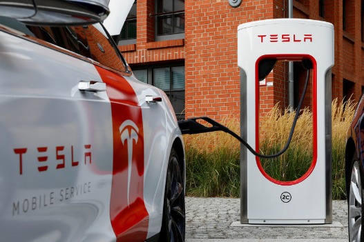 Tesla's Shanghai factory produces superchargers