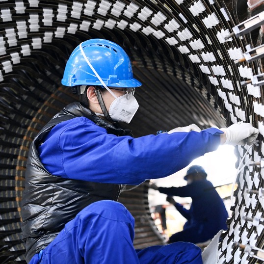 Roundup: Progress in industrial and IT sectors and path ahead