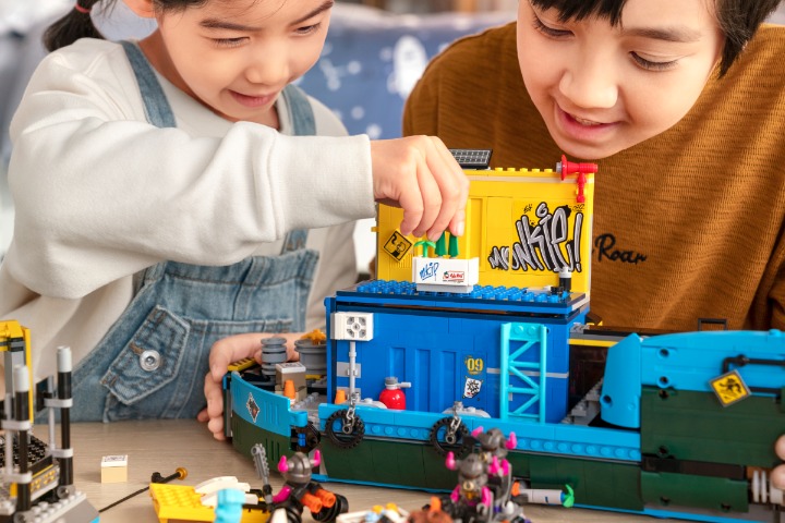 Lego Group records double-digit growth, plans 80 new stores